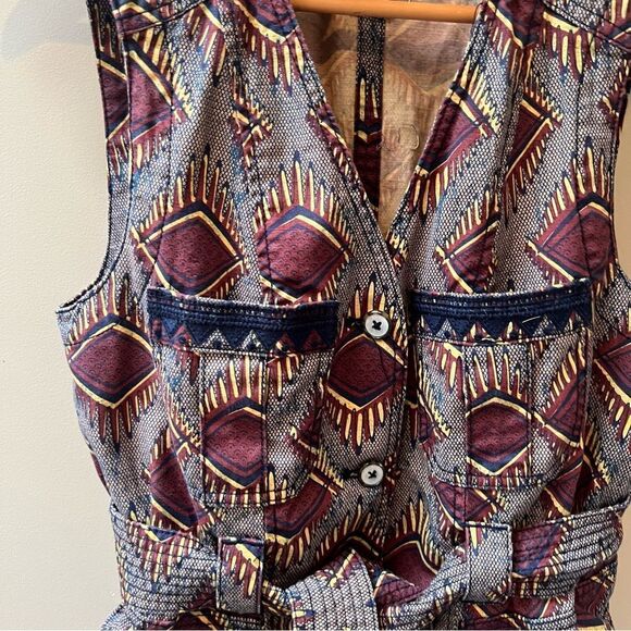 Elevenses tie front vest.   Size Sm - Picture 2 of 7